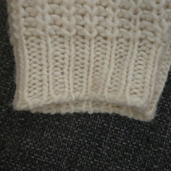 RARE babaa Wool Cream Sweater with Coral Trim - Picture 3 of 4